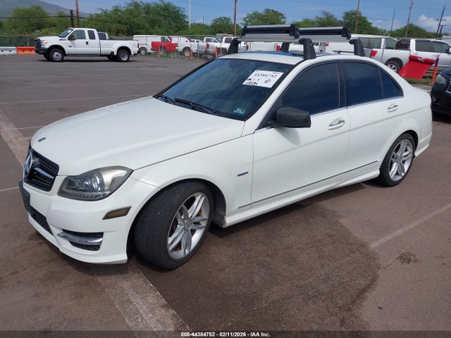 2012 Mercedes-benz C 250 Luxury/sport მანქანა იყიდება აუქციონზე, vin: WDDGF4HBXCR195816, აუქციონის ნომერი: 44384752
