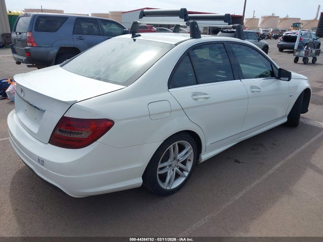 2012 Mercedes-benz C 250 Luxury/sport მანქანა იყიდება აუქციონზე, vin: WDDGF4HBXCR195816, აუქციონის ნომერი: 44384752