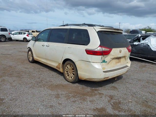 5TDYK3DC4FS653908 Toyota Sienna Xle 8 Passenger
