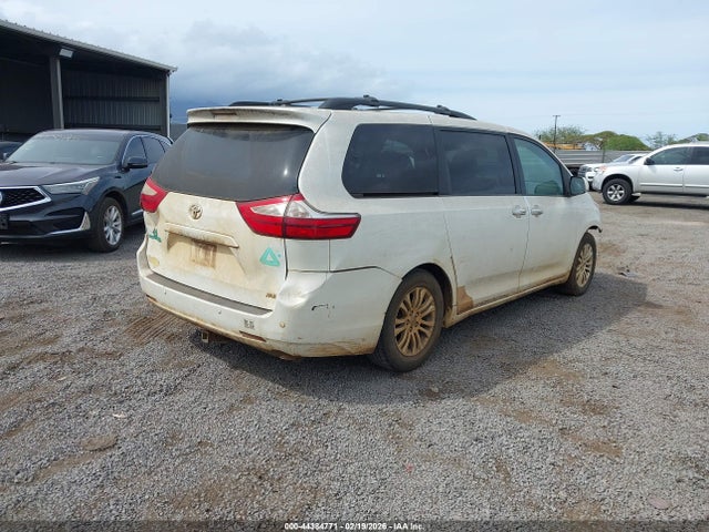 5TDYK3DC4FS653908 Toyota Sienna Xle 8 Passenger