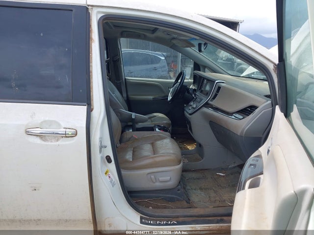 5TDYK3DC4FS653908 Toyota Sienna Xle 8 Passenger