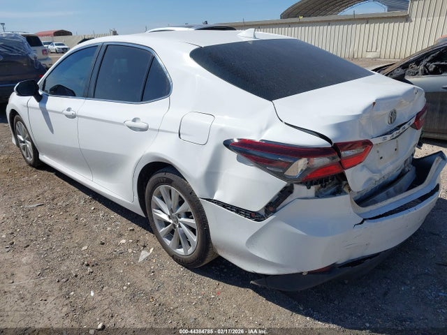 4T1C11AK7MU580972 Toyota CAMRY LE