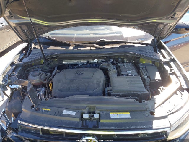 Продаж на аукціоні авто 2023 Volkswagen Tiguan 2.0t Se R-line Black, vin: 3VVCB7AX4PM118332, номер лоту: 44384879