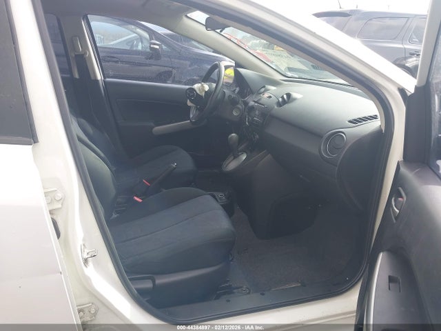 JM1DE1KZ1E0188846 Mazda Mazda2 Sport