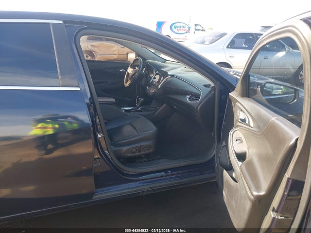 1G1ZE5ST0HF293932 Chevrolet MALIBU 1LT
