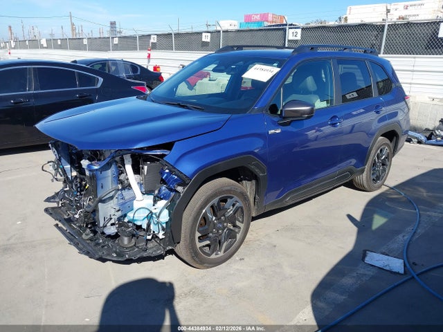 Subaru Forester Limited Hybrid 2025 JF2SLSRD4SH404099 Image 2