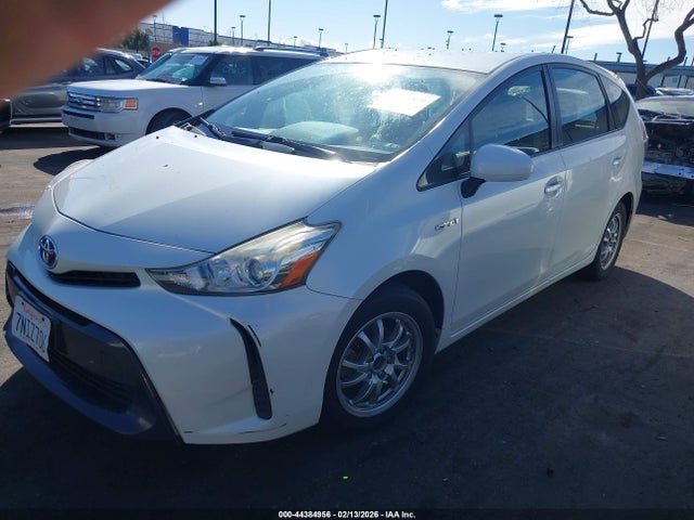 JTDZN3EU5GJ042738 Toyota Prius V Two