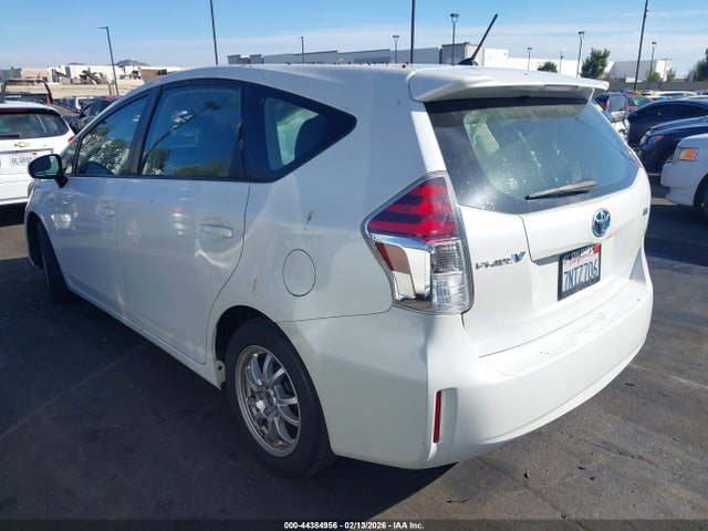JTDZN3EU5GJ042738 Toyota Prius V Two