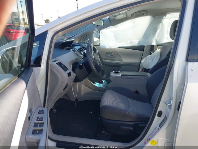 JTDZN3EU5GJ042738 Toyota Prius V Two