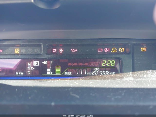 JTDZN3EU5GJ042738 Toyota Prius V Two