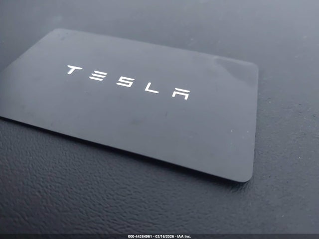 2021 Tesla Model Y Long Range Dual Motor All-wheel Drive მანქანა იყიდება აუქციონზე, vin: 5YJYGDEE5MF201460, აუქციონის ნომერი: 44384961