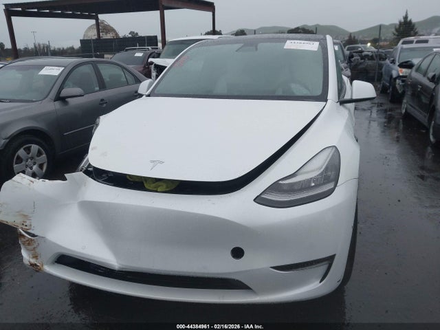 2021 Tesla Model Y Long Range Dual Motor All-wheel Drive მანქანა იყიდება აუქციონზე, vin: 5YJYGDEE5MF201460, აუქციონის ნომერი: 44384961