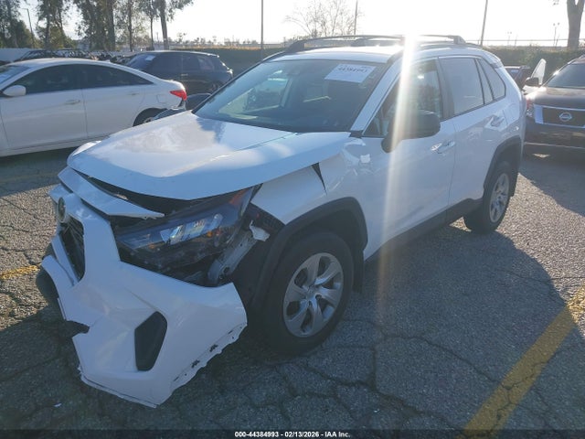 Toyota RAV4 LE 2021 2T3H1RFV5MC164418 Image 2