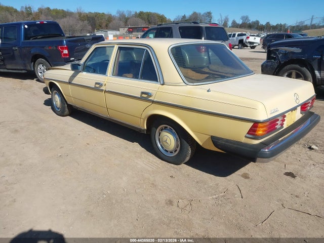 1977 MERCEDES 230 12302312049267 Photo 2