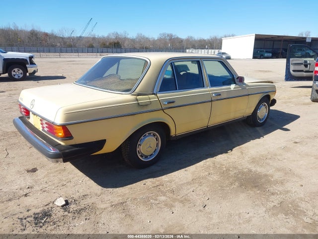 1977 MERCEDES 230 12302312049267 Photo 3