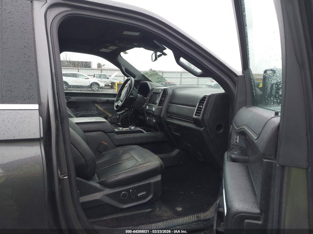1FMJU2AT9KEA90912 Ford Expedition Limited
