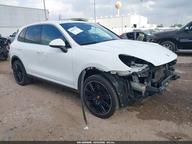 2016 PORSCHE CAYENNE WP1AA2A23GKA37845 Photo 0