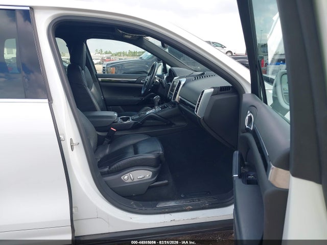 2016 PORSCHE CAYENNE WP1AA2A23GKA37845 Photo 4