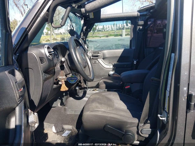 44385117 :رقم المزاد ، 1C4BJWFG7EL184548 vin ، 2014 Jeep Wrangler Unlimited Rubicon مزاد بيع