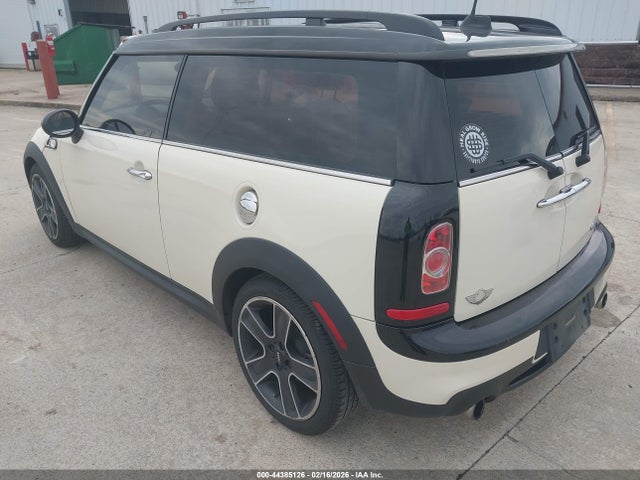 2011 MINI COOPER S CLUBMAN WMWZG3C5XBTY37123 Photo 2