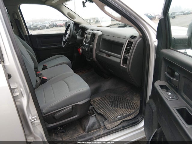 1C6RR7FG1HS616503 RAM 1500 Tradesman 4x4 6&#039;4 Box