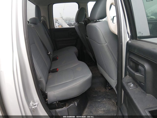 1C6RR7FG1HS616503 RAM 1500 Tradesman 4x4 6&#039;4 Box