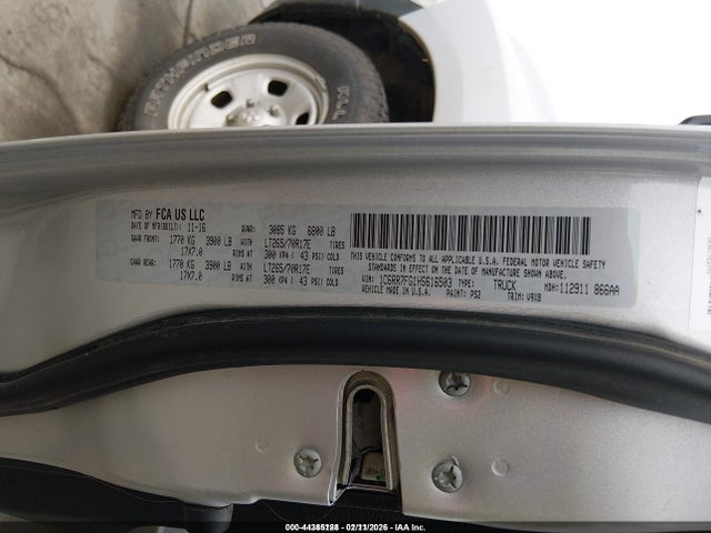 1C6RR7FG1HS616503 RAM 1500 Tradesman 4x4 6&#039;4 Box
