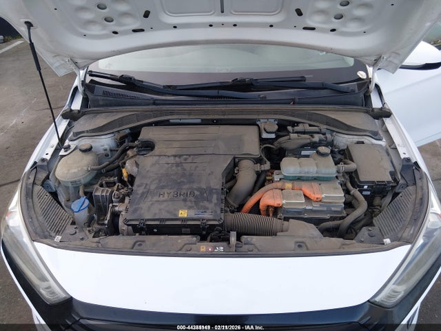 KMHC65LC2JU100251 Hyundai Ioniq Hybrid Blue