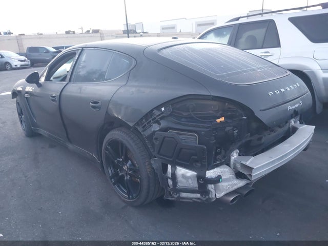 2013 PORSCHE PANAMERA WP0AB2A76DL060682 Photo 2