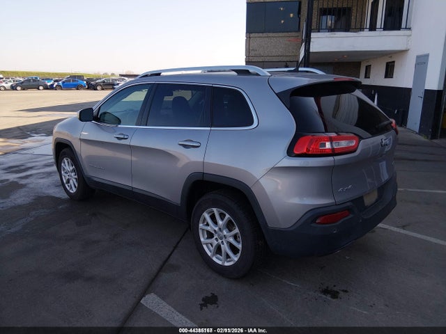Jeep Cherokee Latitude 4x4 2018 1C4PJMCBXJD528526 Image 3