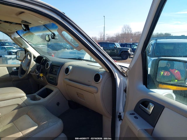 Продаж на аукціоні авто 2003 Ford Expedition Eddie Bauer, vin: 1FMPU18LX3LB59663, номер лоту: 44385177
