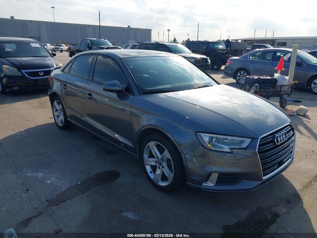2018 AUDI A3 WAUAUGFF8J1053440 Photo 0