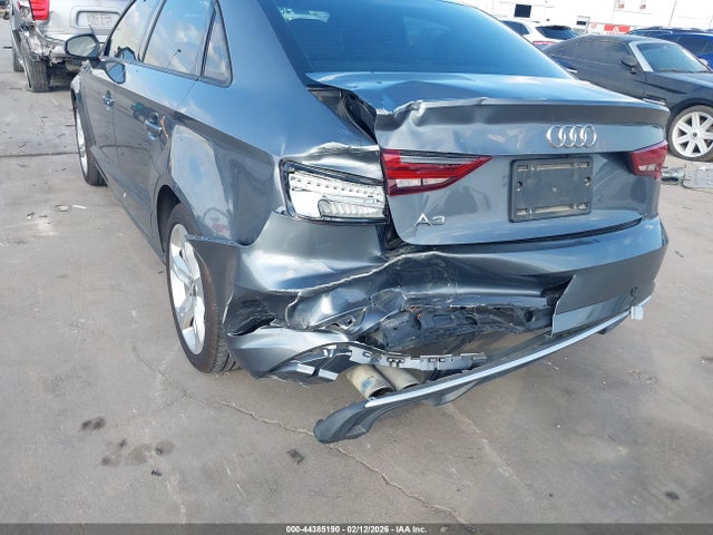 2018 AUDI A3 WAUAUGFF8J1053440 Photo 5