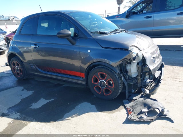2015 FIAT 500E 3C3CFFGE7FT594098 Photo 0