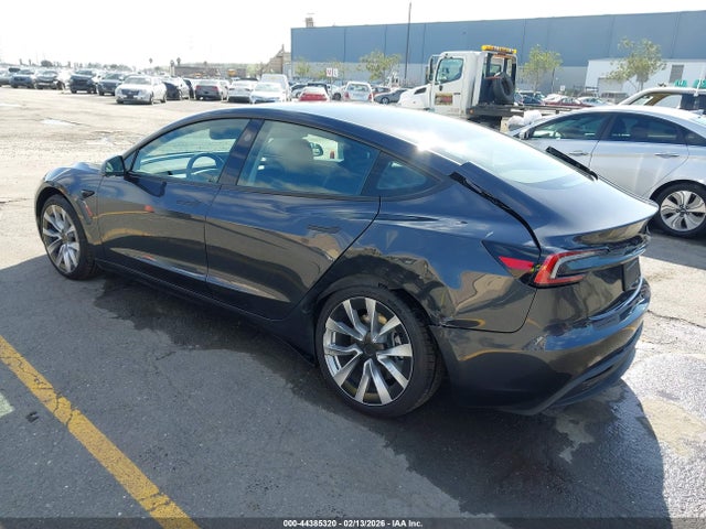 2025 TESLA MODEL 3 5YJ3E1EA3SF037876 Photo 2