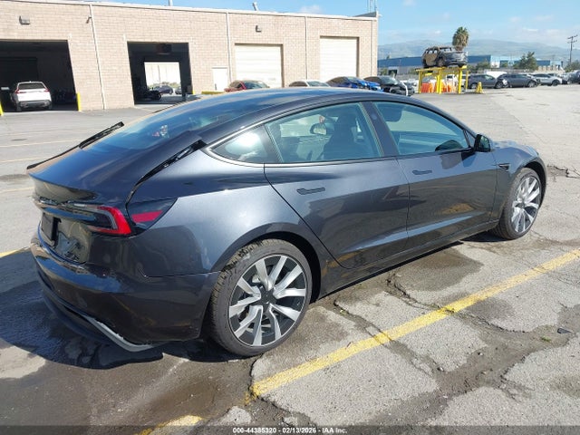 2025 TESLA MODEL 3 5YJ3E1EA3SF037876 Photo 3