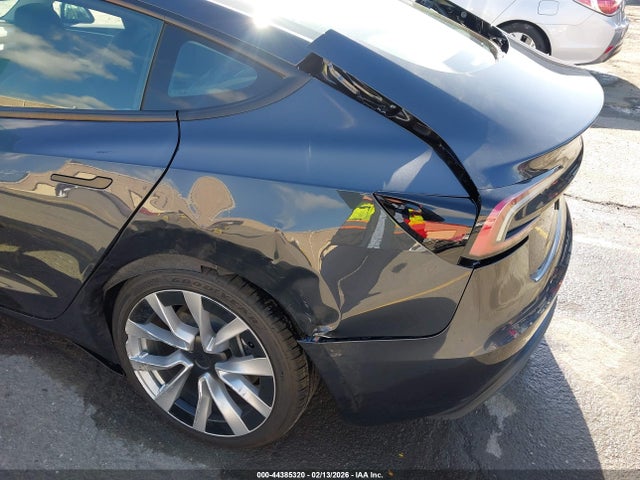 2025 TESLA MODEL 3 5YJ3E1EA3SF037876 Photo 5