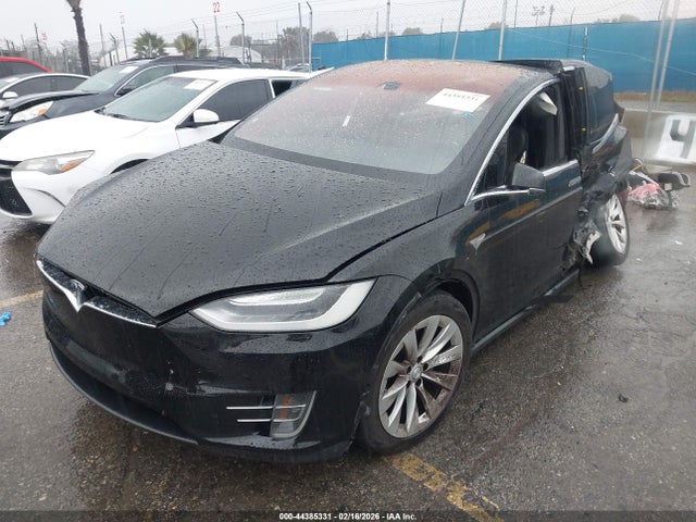 2016 Tesla Model X 60d/70d/75d/90d/p100d მანქანა იყიდება აუქციონზე, vin: 5YJXCBE28GF017426, აუქციონის ნომერი: 44385331