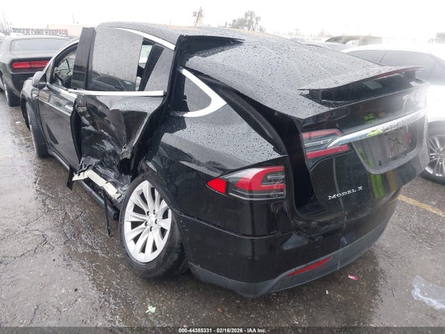 2016 Tesla Model X 60d/70d/75d/90d/p100d მანქანა იყიდება აუქციონზე, vin: 5YJXCBE28GF017426, აუქციონის ნომერი: 44385331