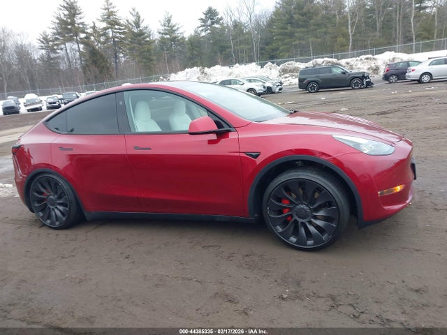 Продажа на аукционе авто 2024 Tesla Model Y Performance Dual Motor All-wheel Drive, vin: 7SAYGDEF3RA320771, номер лота: 44385335