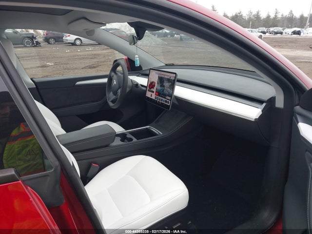 Продажа на аукционе авто 2024 Tesla Model Y Performance Dual Motor All-wheel Drive, vin: 7SAYGDEF3RA320771, номер лота: 44385335