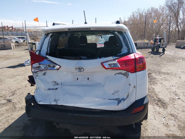 Toyota RAV4 LE 2015 JTMBFREV5FD109622 Image 16