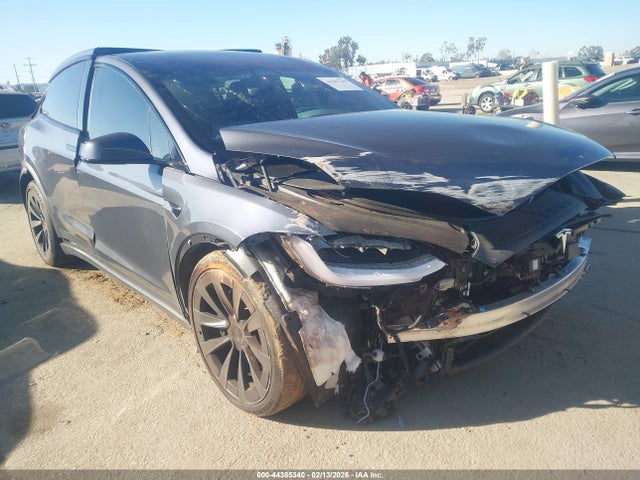 2022 TESLA MODEL X 7SAXCBE63NF359143