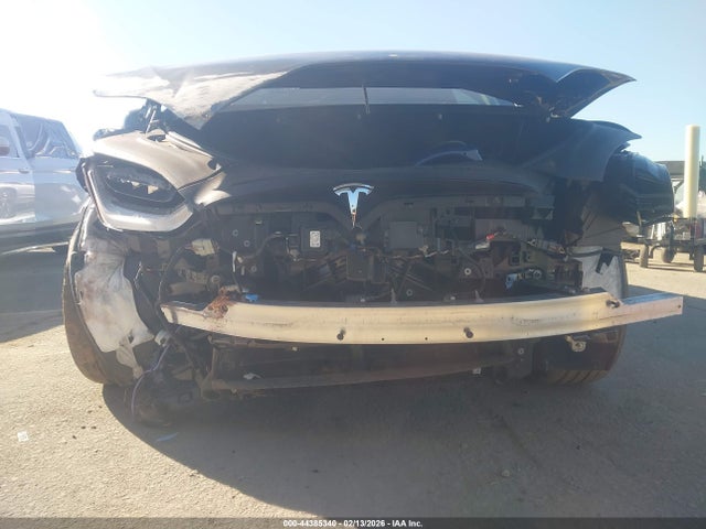 2022 TESLA MODEL X 7SAXCBE63NF359143 Photo 5