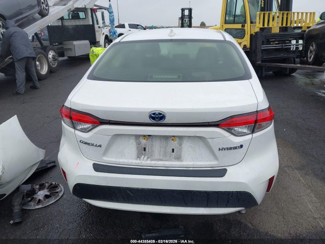Toyota Corolla Hybrid Le 2021 JTDEAMDE2MJ008441 Image 17