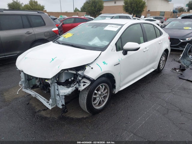 Toyota Corolla Hybrid Le 2021 JTDEAMDE2MJ008441 Image 2