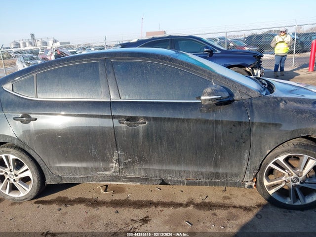 2018 Hyundai Elantra Limited მანქანა იყიდება აუქციონზე, vin: 5NPD84LF2JH299285, აუქციონის ნომერი: 44385415