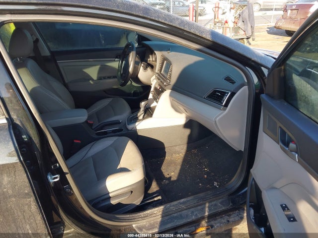 2018 Hyundai Elantra Limited მანქანა იყიდება აუქციონზე, vin: 5NPD84LF2JH299285, აუქციონის ნომერი: 44385415