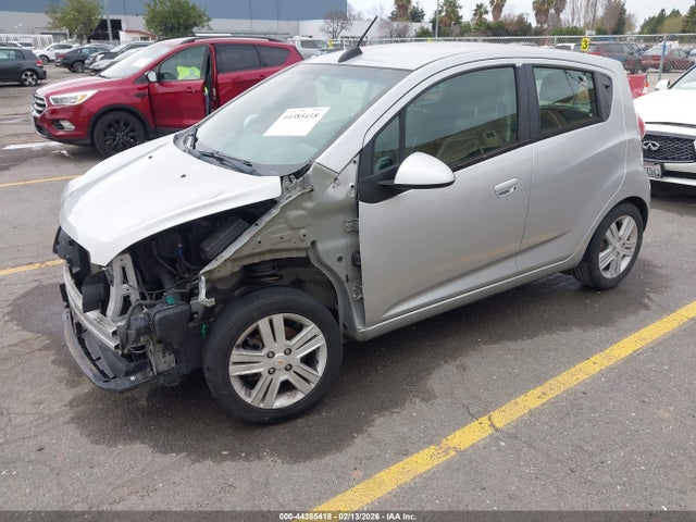 Chevrolet Spark 1lt Cvt 2015 KL8CD6S9XFC749985 Image 2