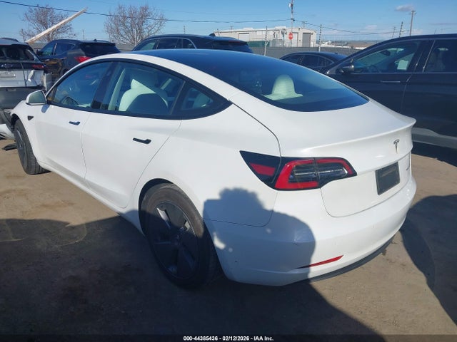 2022 TESLA MODEL 3 5YJ3E1EB4NF363862 Photo 2